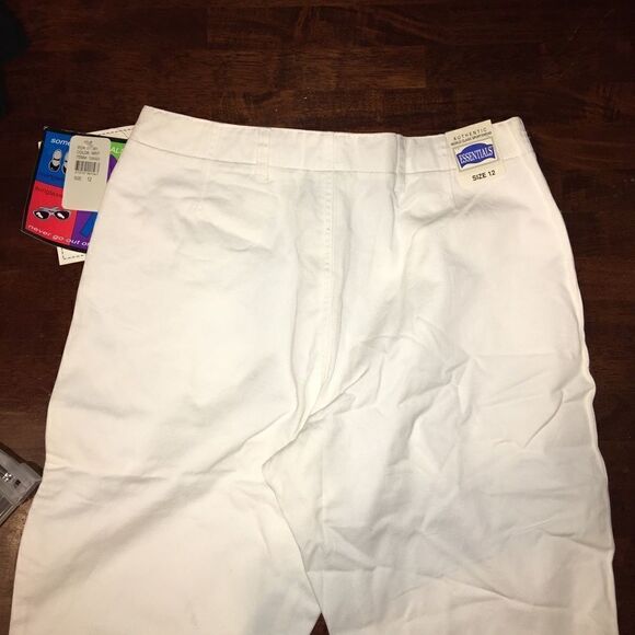 NWT Essentials Style Capris - Picture 6 of 7